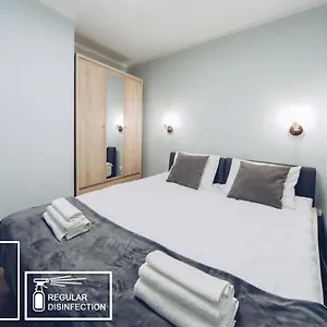 M7 Main Square With Free Parking Friends Escape Krakau